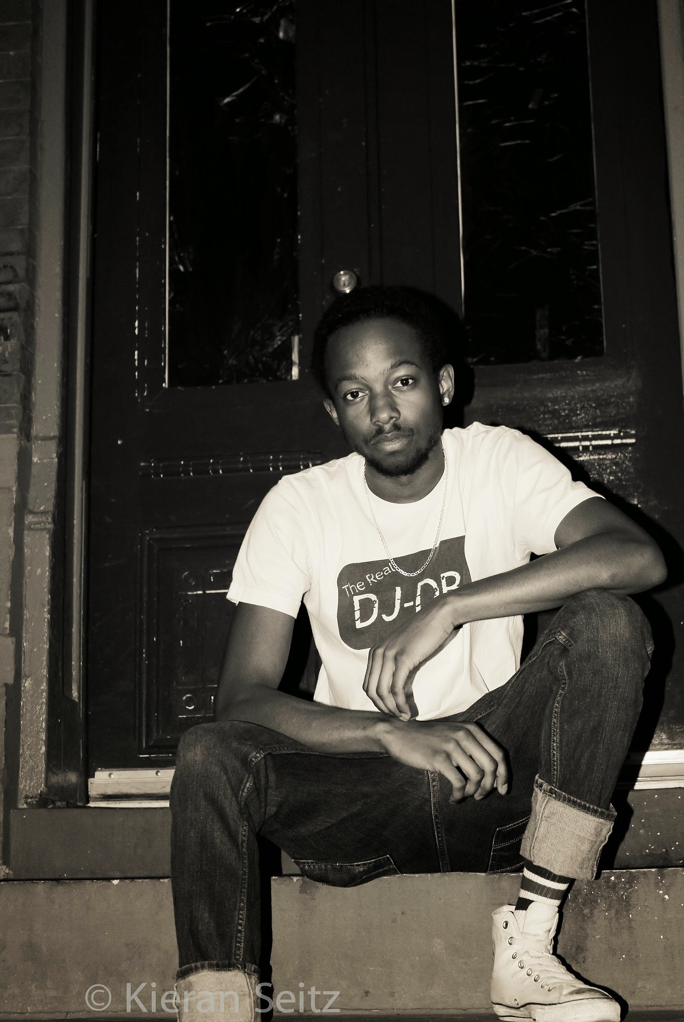 DJ-DBO, black and white