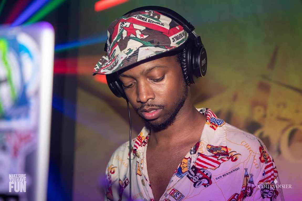 Headphones on, 2019