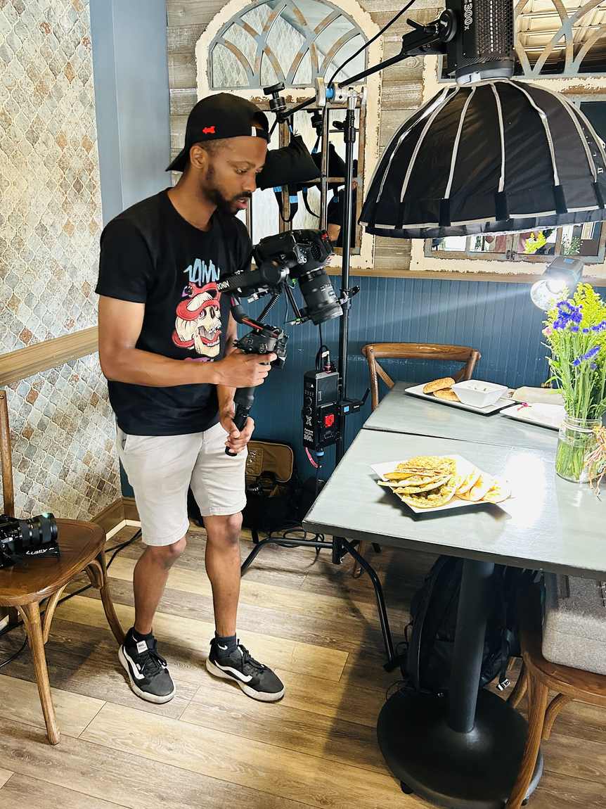 Gimbal in the dining room, 2023