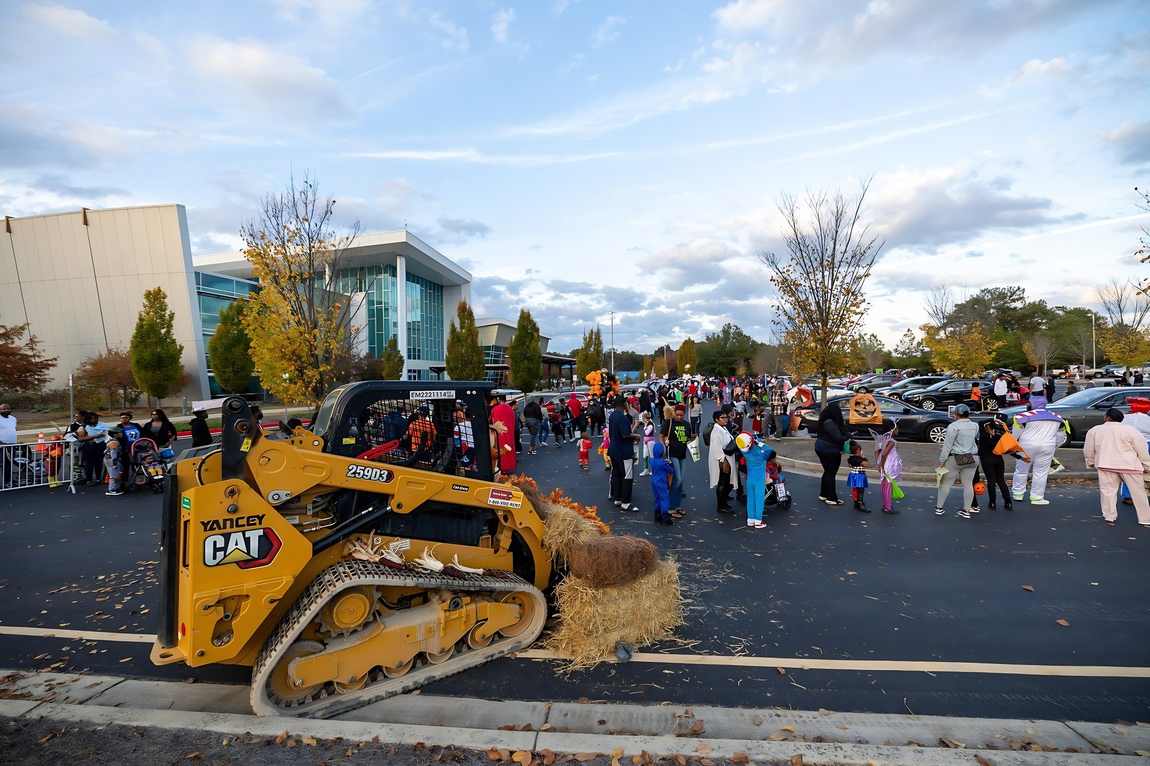 Families gathered at Riverside EpiCenter’s Trunk or Treat festival