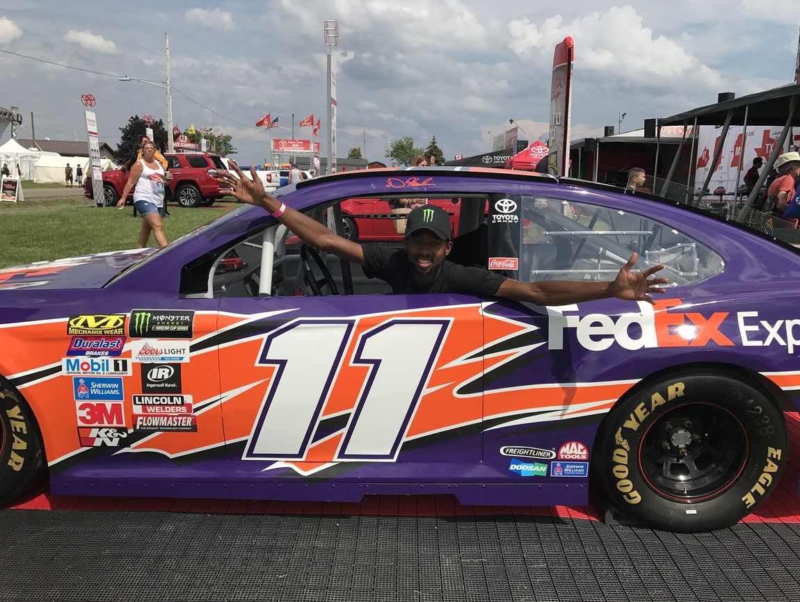 NASCAR pit lane, 2017