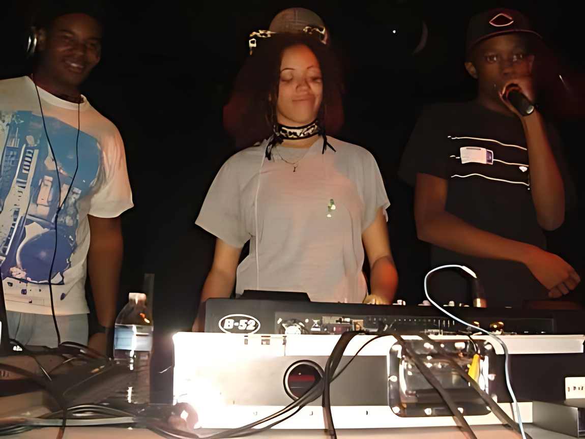 An early set, DJ era